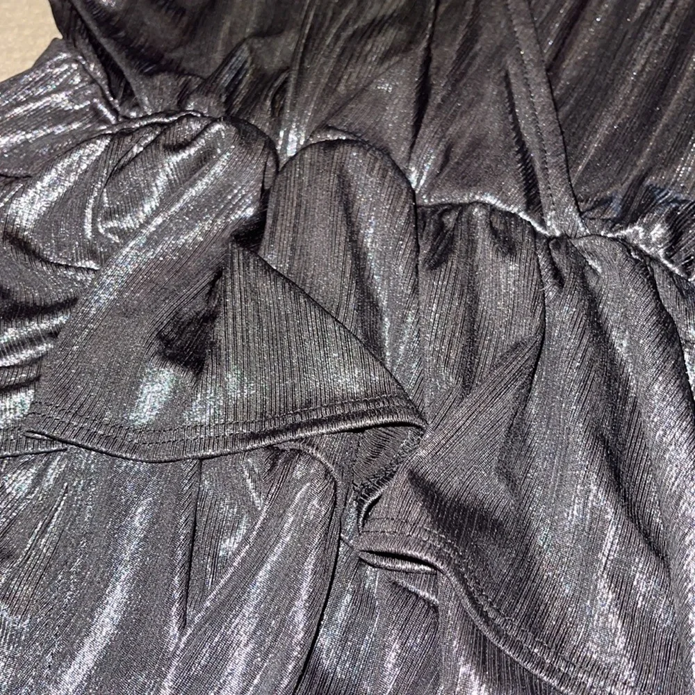 Women’s Dress - Picture 5 of 7